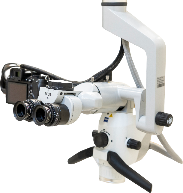 マイクロスコープなど先進の歯科医療設備で高水準の精密な治療をご提供